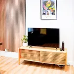 Modern 2 Bedroom Flat 20 Minutes From Oxford Street