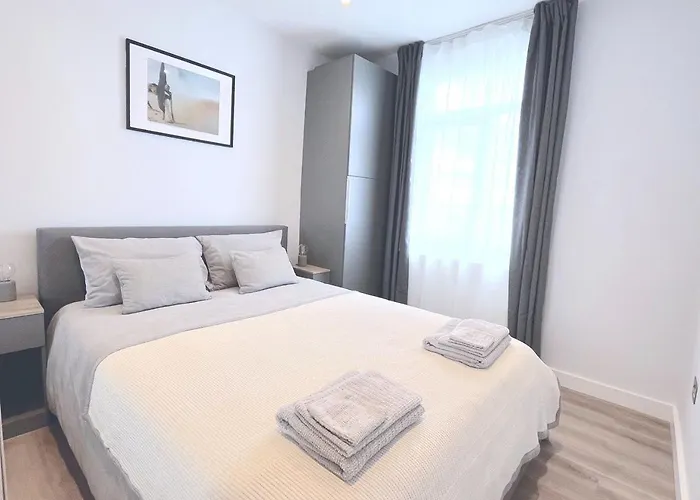 Modern 2 Bedroom Flat 20 Minutes From Oxford Street